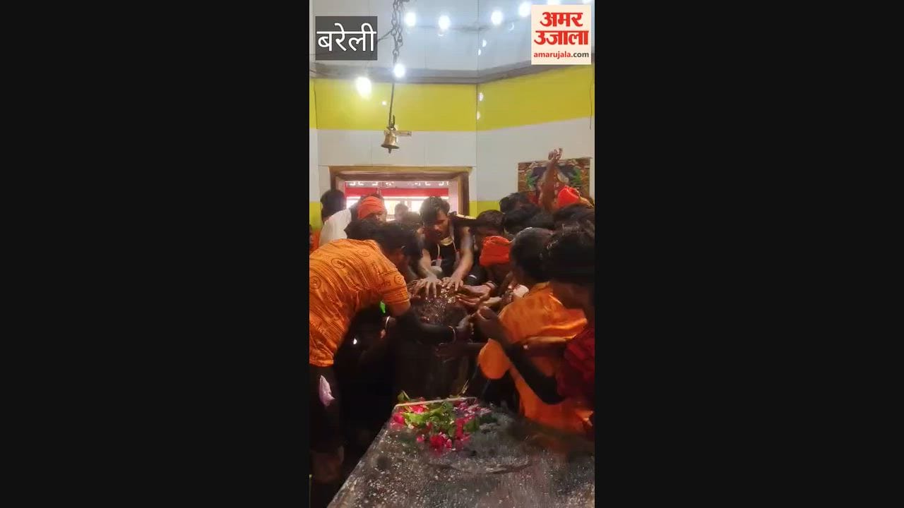 Crowds of Shiva devotees thronged the Gauri Shankar Temple in Guladiya
