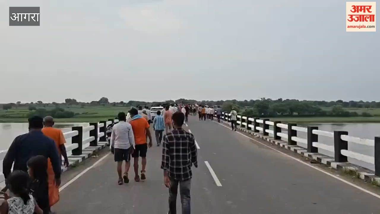 Youth jumps from Yamuna bridge search underway