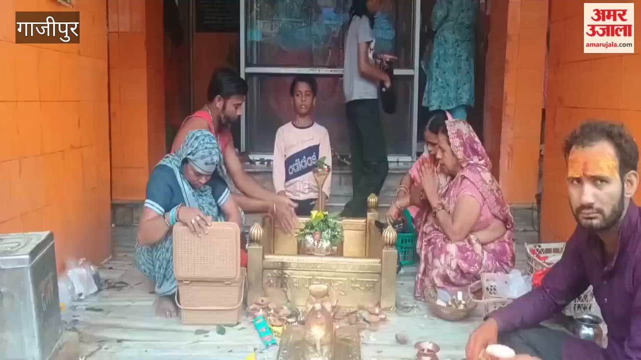 District immersed in devotion to Shiva on the third Monday; 3.81 lakh devotees performed *Jalabhishek*