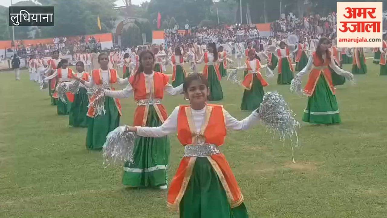 School children performed a dance on Independence Day in Ludhiana.