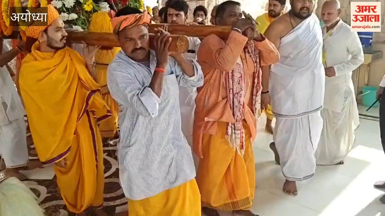 राम मंदिर में बदली वर्षों पुरानी परंपरा: अब तृतीया से शुरू हुआ रामलला का झूलनोत्सव