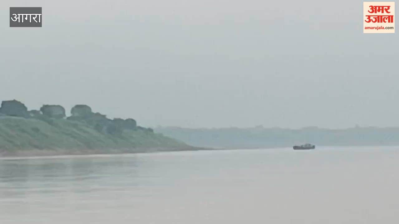 Motorboat packed with passengers swept away in Chambal River