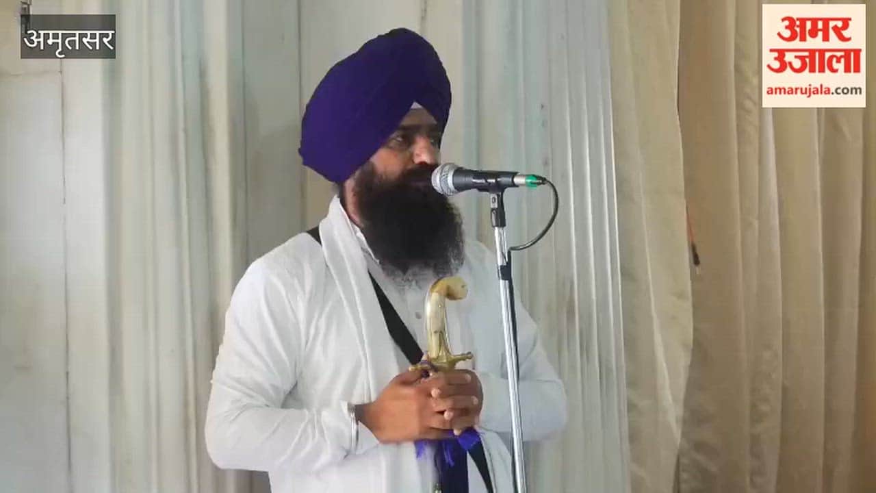 Collective prayer at Sri Akal Takht Sahib