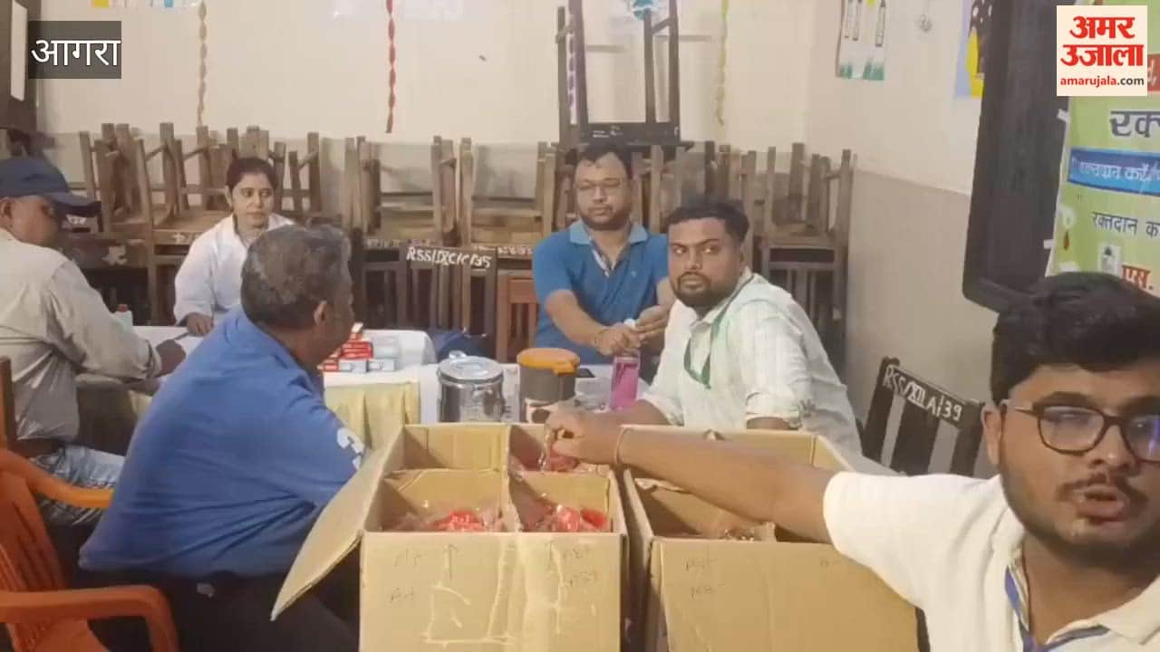 Crowd thronged Agra Vyapar Mandal blood donation camp