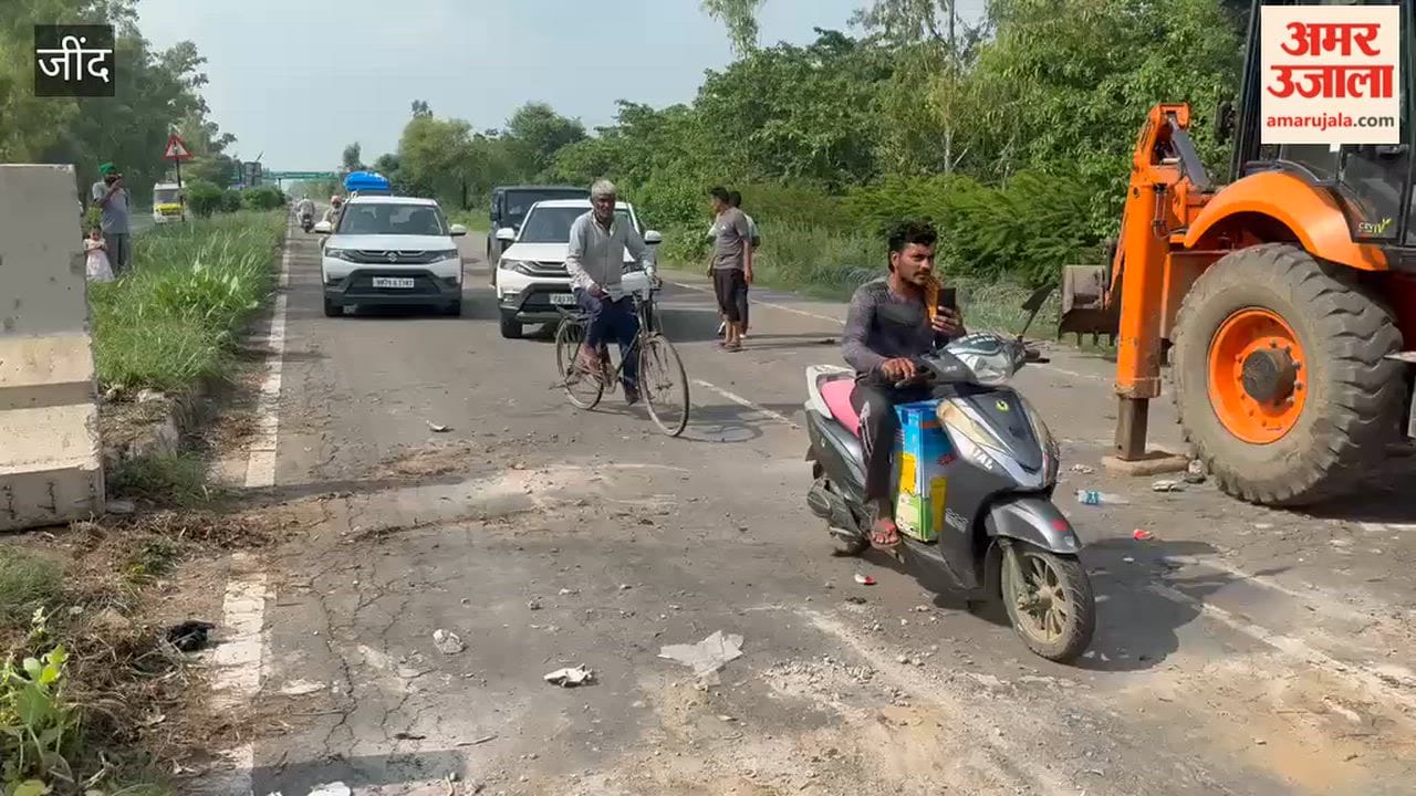 Barricading removed from one side of the Singhwala-Khanauri border; one lane of the highway opened.