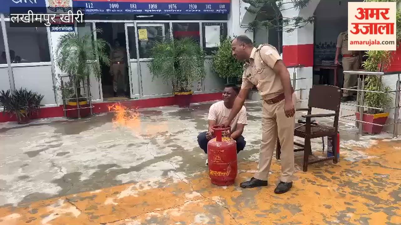 Police personnel at Dhaurahara Kotwali briefed on fire safety