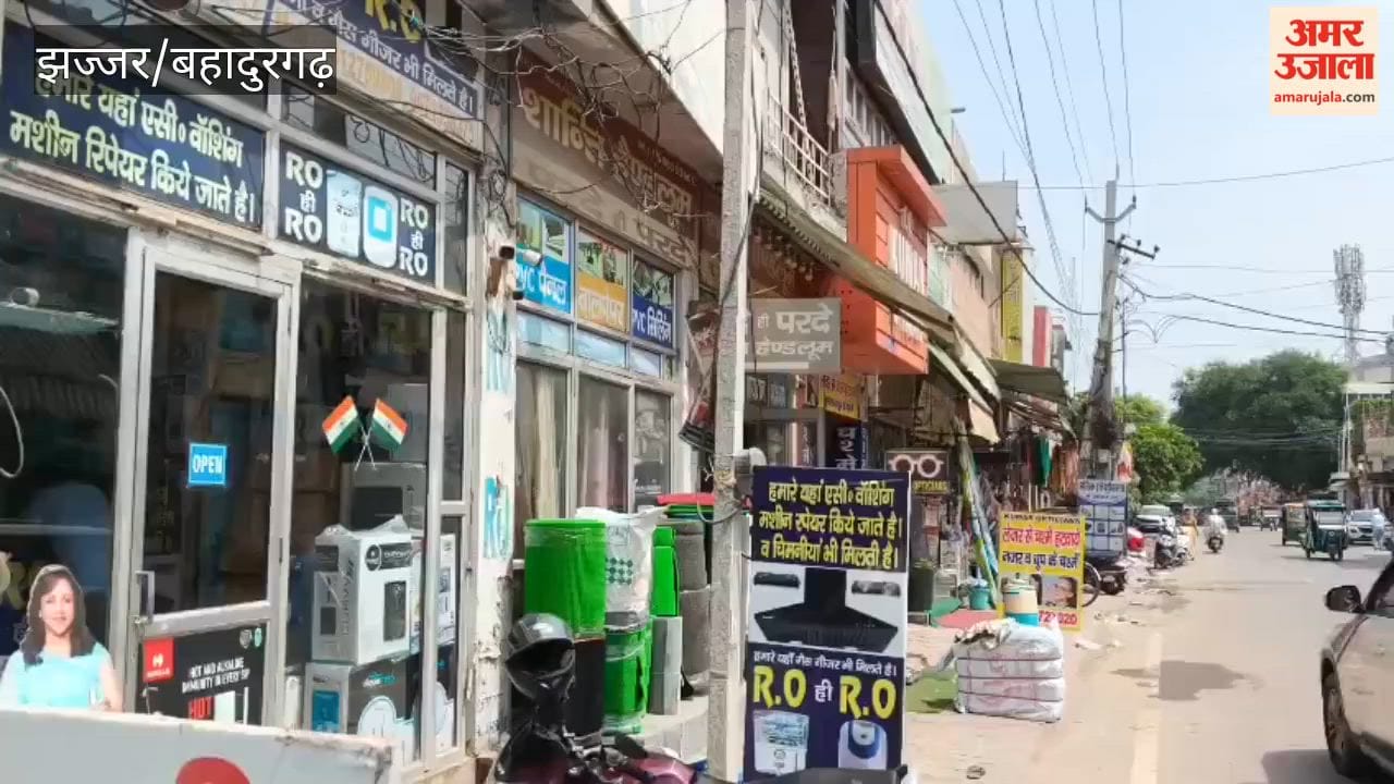 90 shopkeepers running businesses for three decades making rounds of offices for ownership rights; Education Department's NOC proves to be a hurdle.