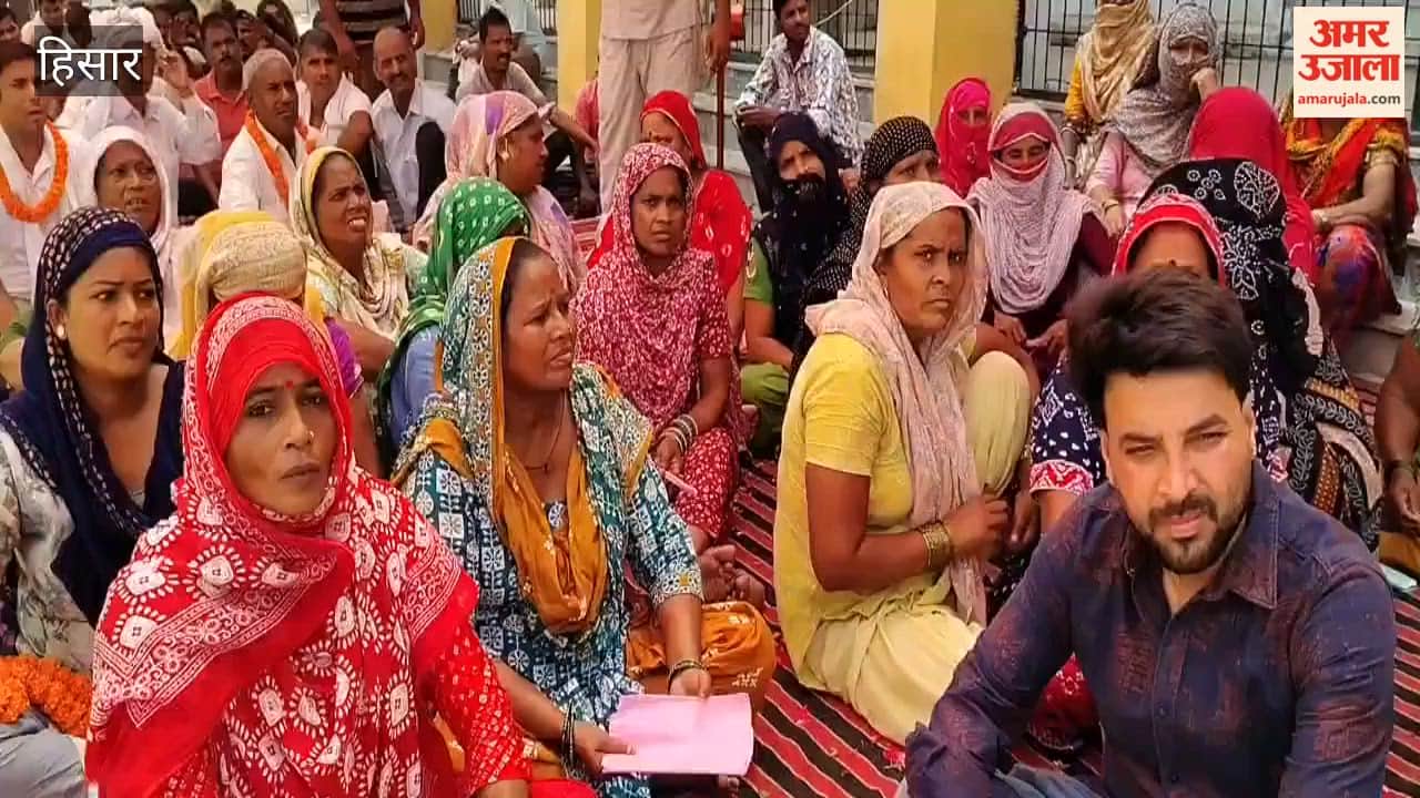 15th day of sanitation workers' strike in Hansi; protest against the government; demand for the implementation of a 17-point list of demands.