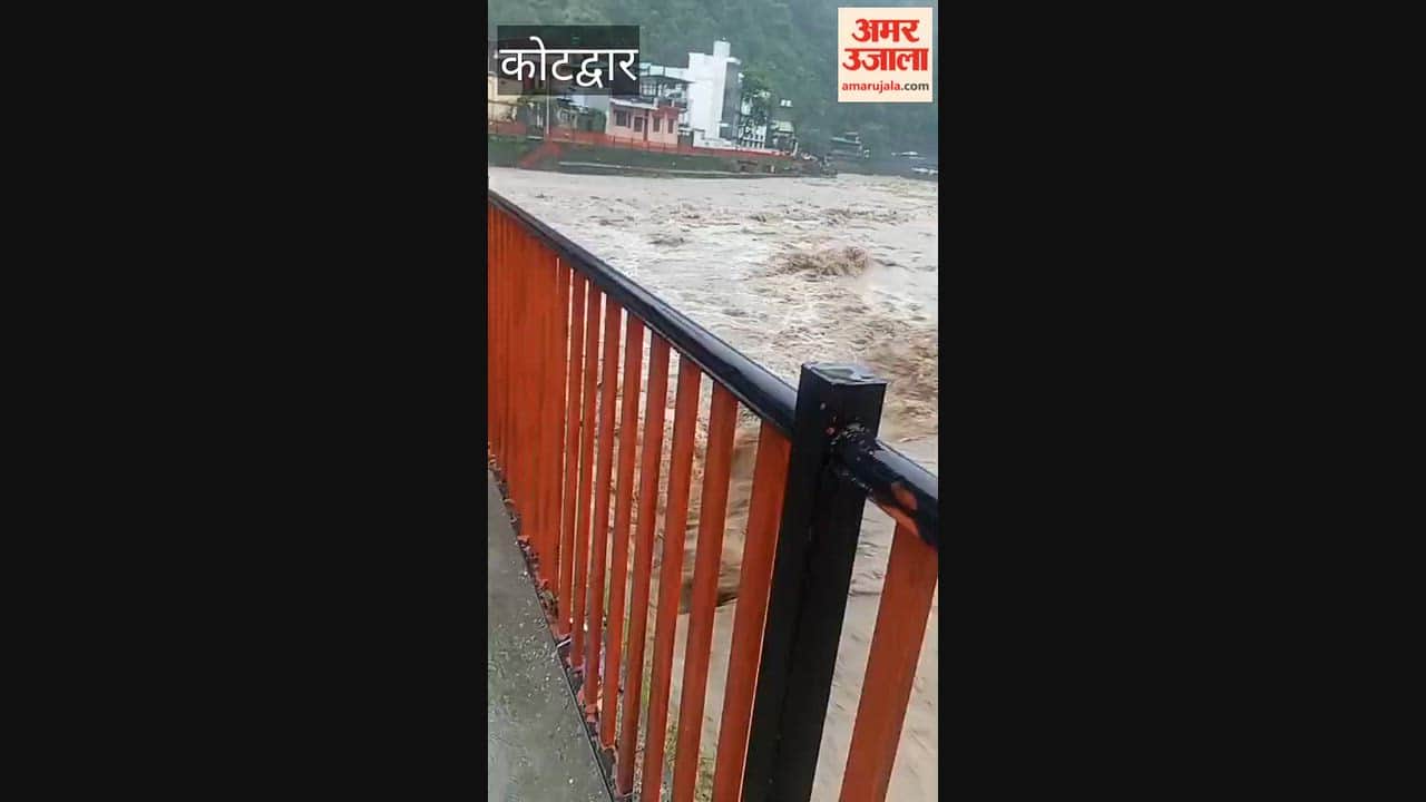 Rivers in spate due to torrential rain in Kotdwar traffic on the highway disrupted