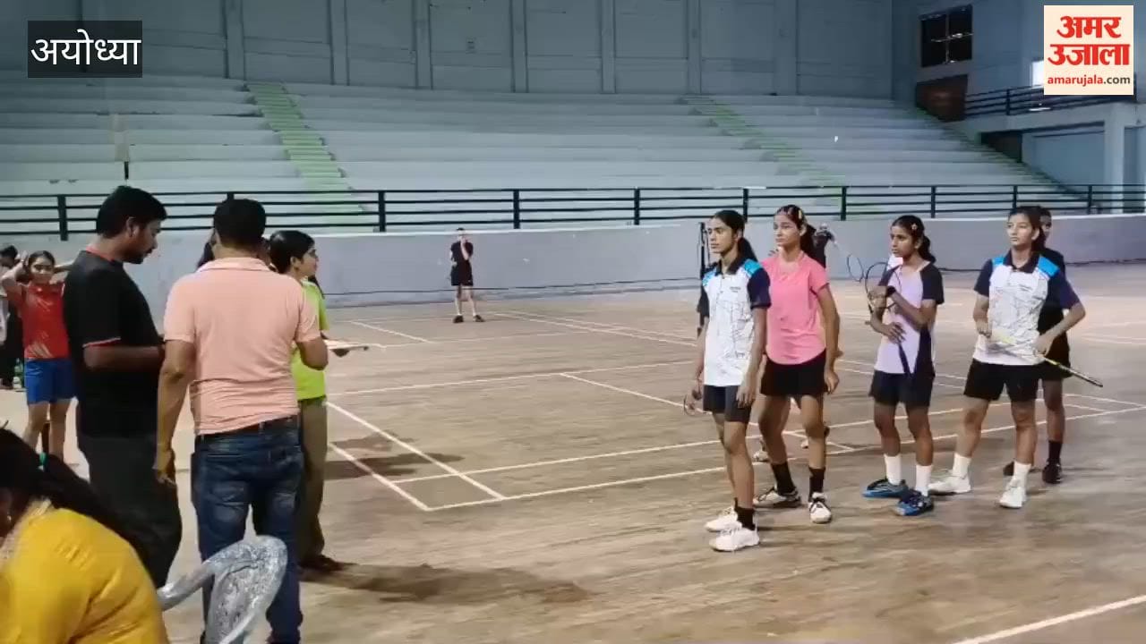 अयोध्या में डाभासेमर स्टेडियम में मंडलीय बैडमिंटन-टेबल टेनिस प्रतियोगिता का शुभारंभ
