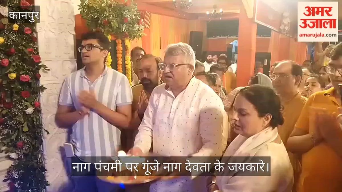 कानपुर: माल रोड स्थित खेरेपति बाबा मंदिर में हुआ भव्य श्रृंगार, पूर्व मंत्री अनंत मिश्रा अंटू ने की आरती