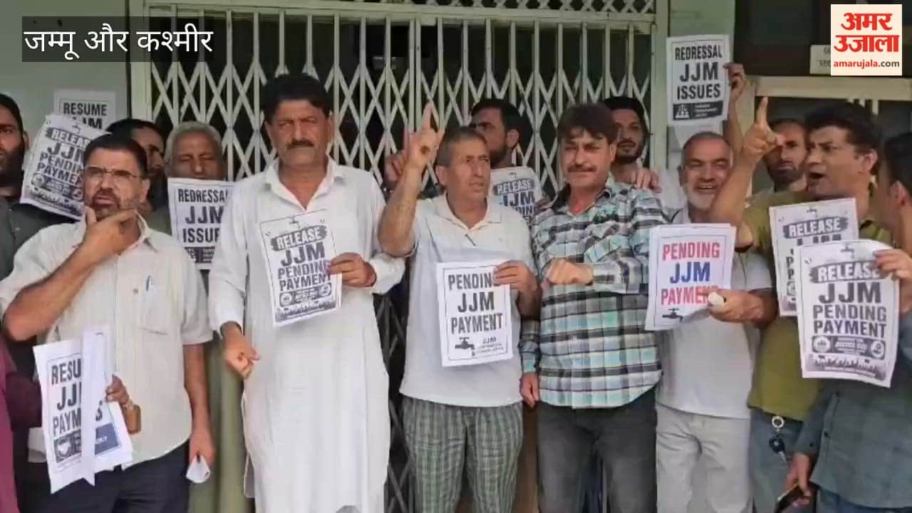 Contractors Lock Jal Shakti Division Office in Qazigund Over Pending Payments