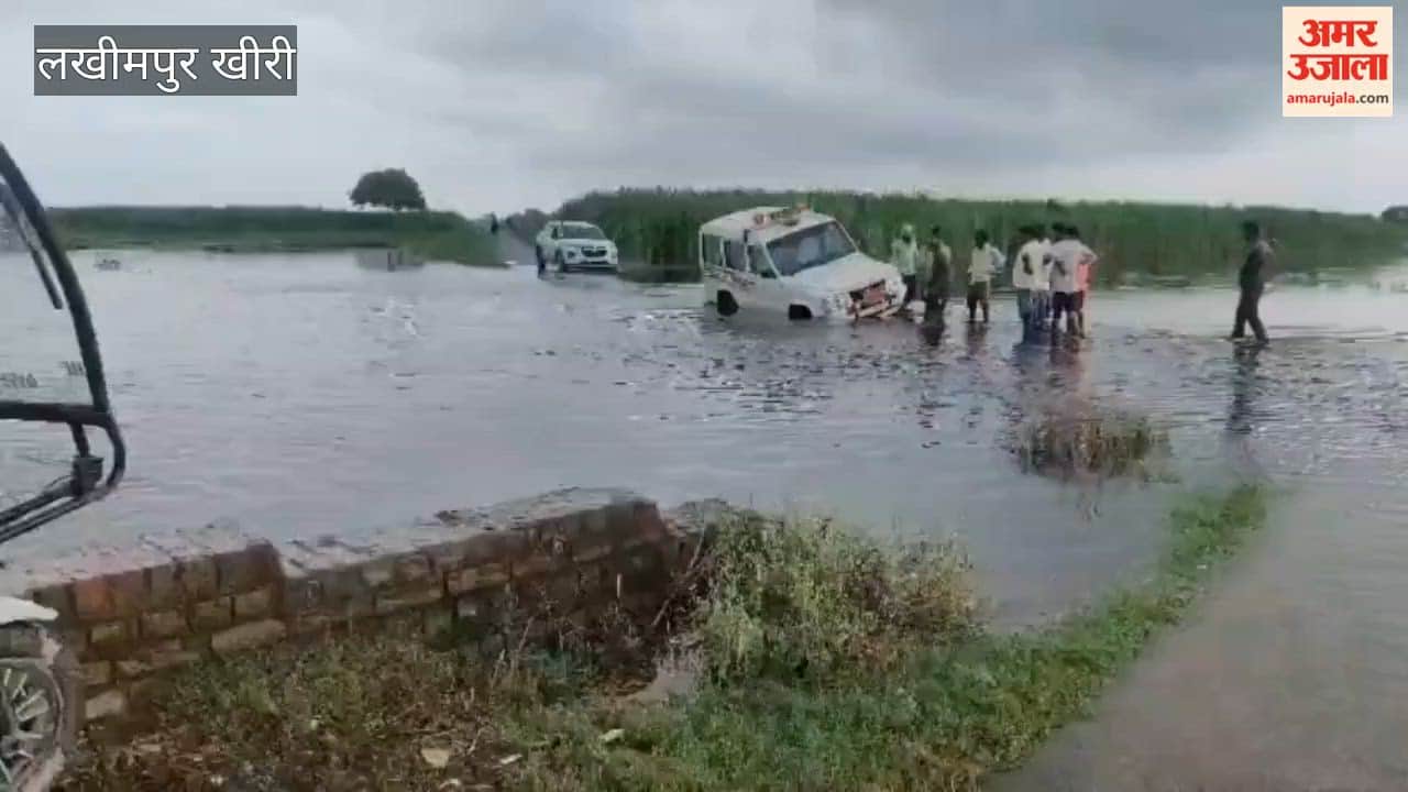 SDM vehicle overturns in floodwaters in Lakhimpur Kheri