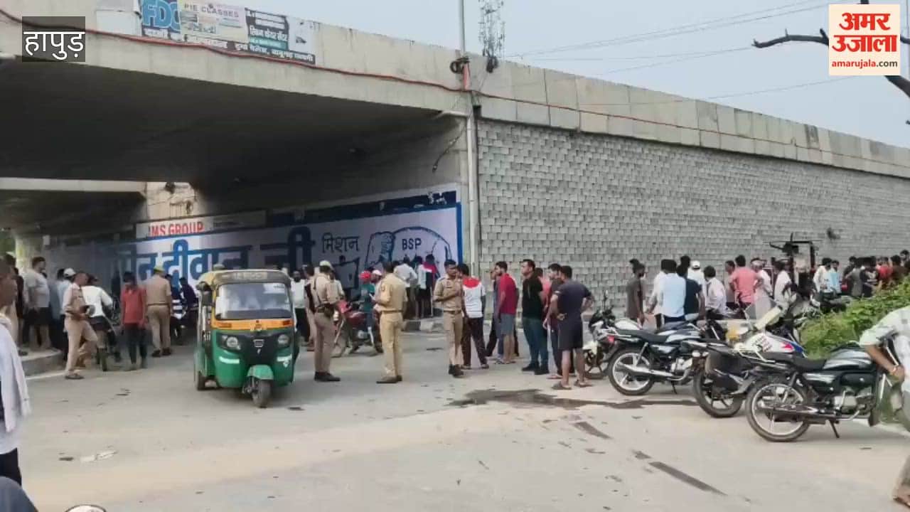Truck hits motorcycle in Hapur student killed one injured