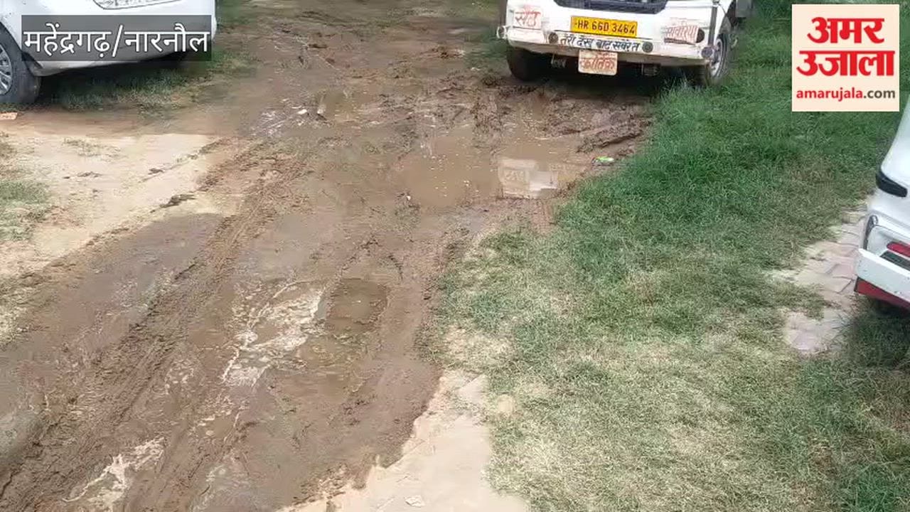 Drinking water line at Narnaul bus stand complex leaking; water flowing away wastefully.