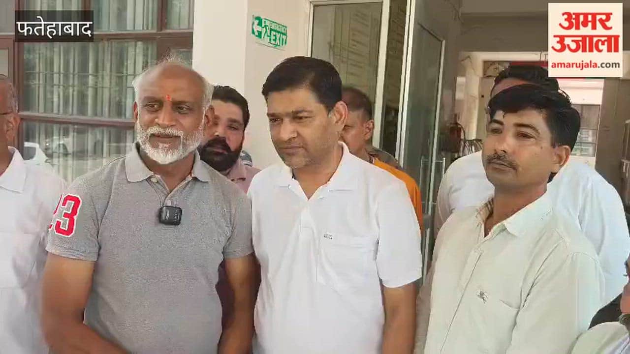 Traders' association, troubled by garbage piles, meets SDM; instructions issued for spraying disinfectants.