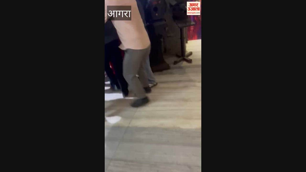 Canteen staff beat up audience members at shree talkies in agra
