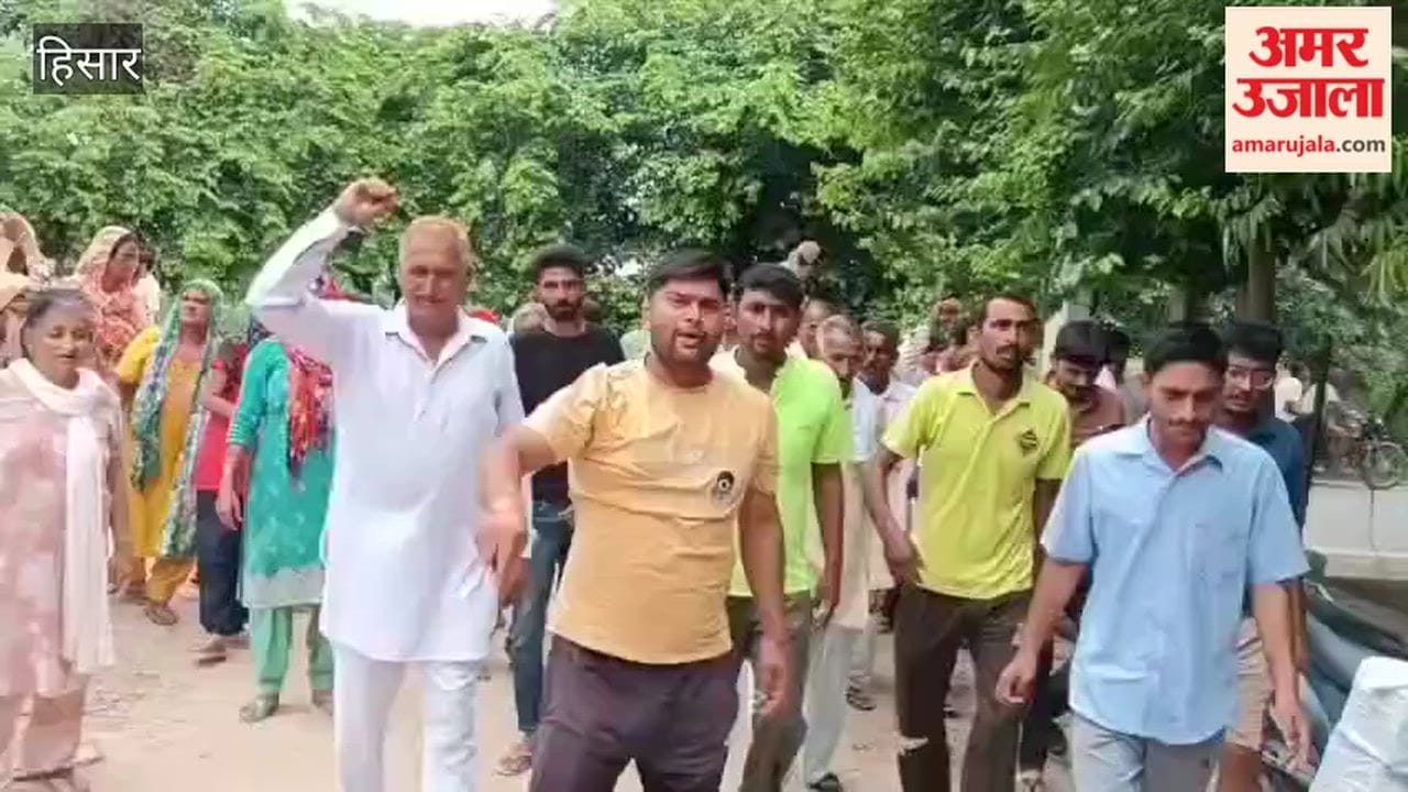 Dirty water and clogged sewerage in Jagdish Colony near Nehru College, Hansi, have left residents fuming and angry with the government and administration.