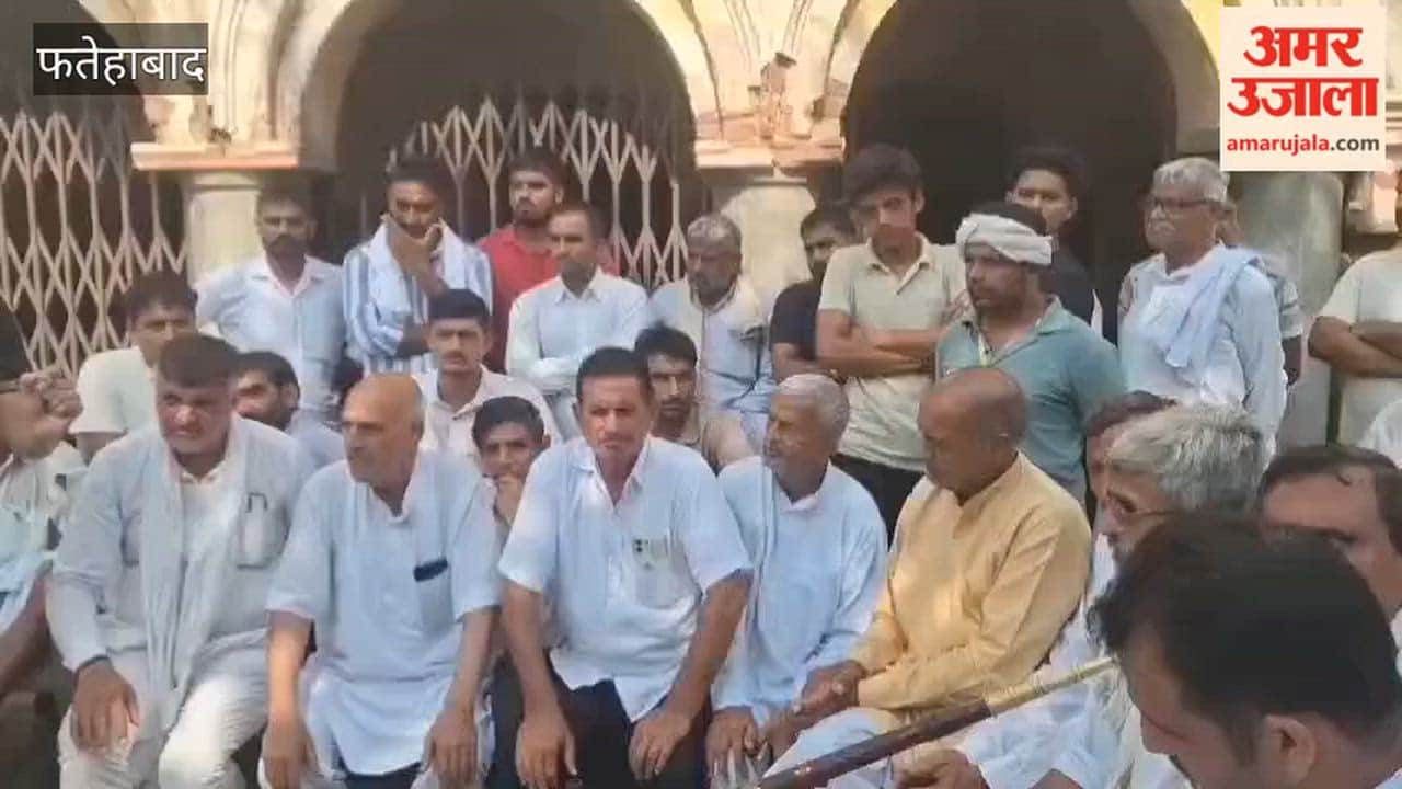 Villagers in Tohana, Fatehabad, mobilize against the electricity corporation; the 'Chhatis Biradari' (community alliance) forms an action committee.