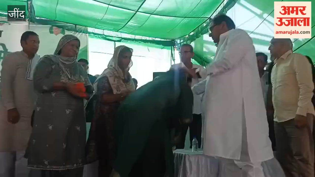 INLD workers' meeting held in Julana; Abhay Chautala states that it is the Congress, not the INLD, that is the BJP's 'B-team'.