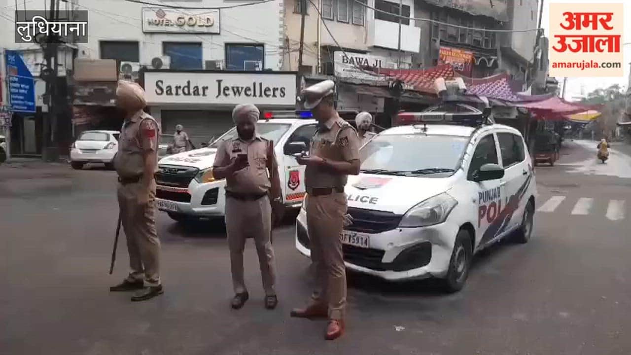 Impact of the 'Punjab Bandh' in Ludhiana: police deployed across the city, shops remain closed.
