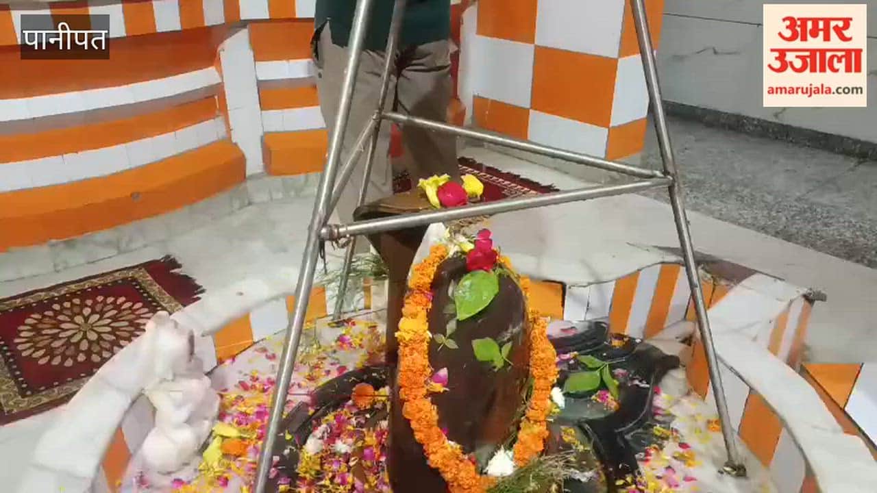 Friday in Sawan: Devotees flocked to temples in Panipat at the crack of dawn, offering special prayers at shrines dedicated to the Goddess and Lord Shiva