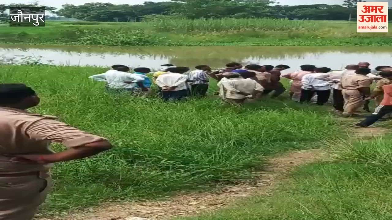 Jaunpur dead Body of unidentified woman found floating in river