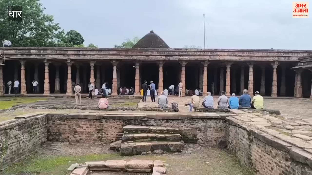 A Day of FaithWorship performed at Bhojshala; Namaz offered at the rear