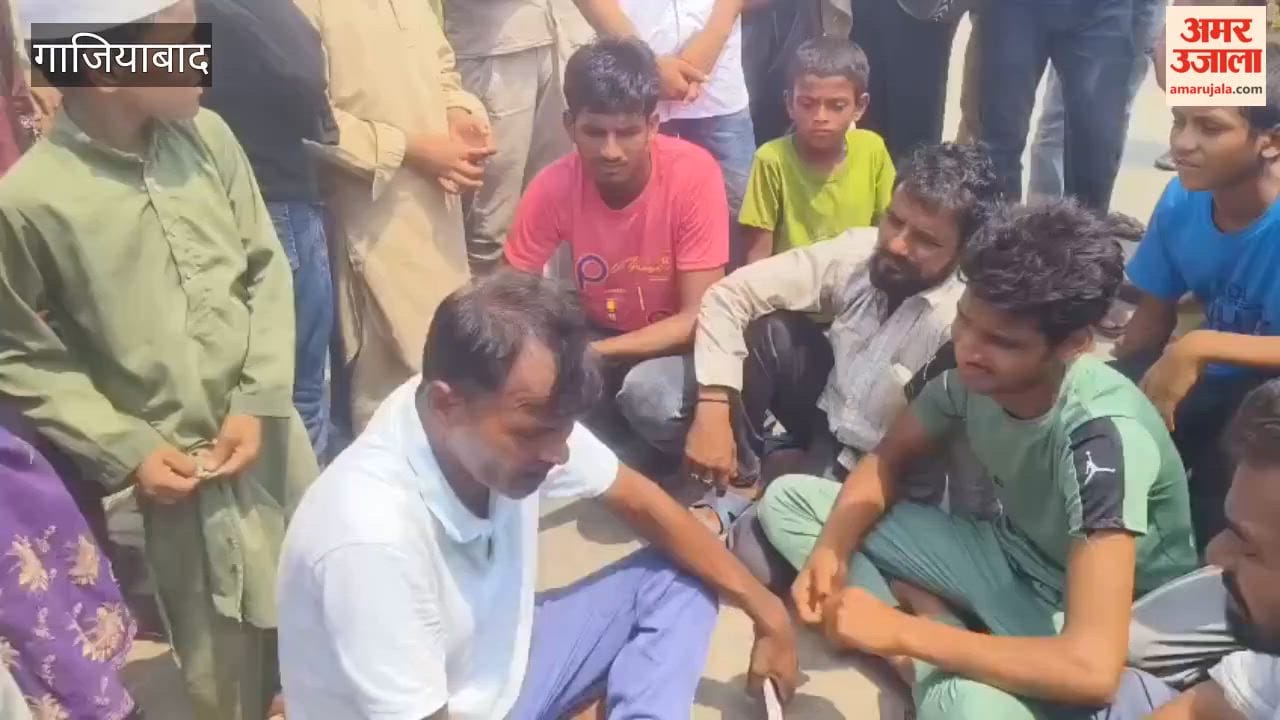 One person killed after being hit by dumper truck in Ghaziabad Nahal village