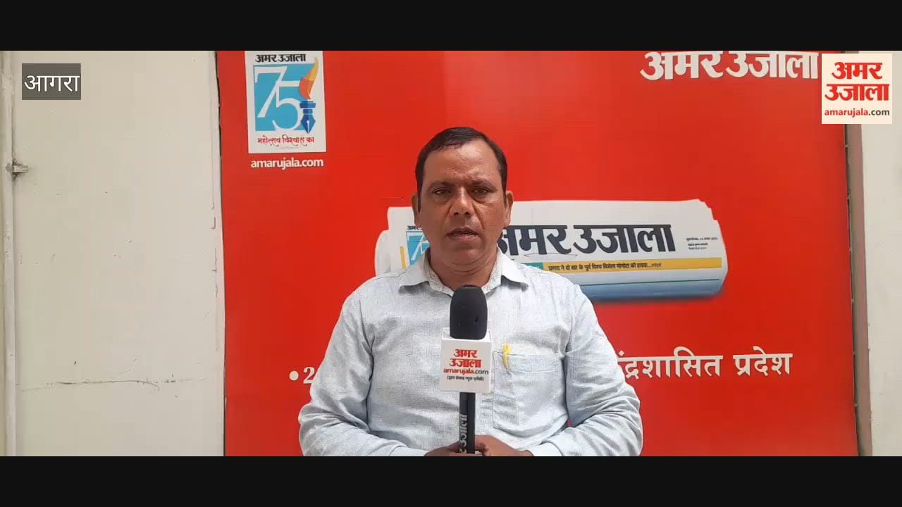 AGM of NCR inspected passenger amenities at Cantt and Raja Ki Mandi railway stations