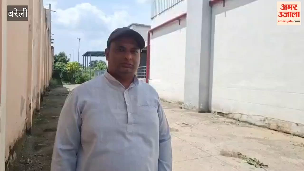 Cracks appear in the walls of the Bareilly sports complex