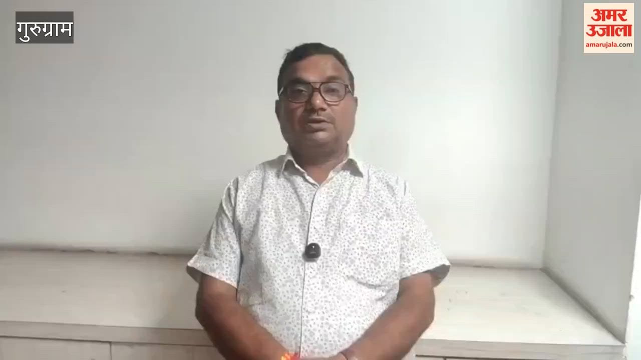 Patwaris stage two day sit in Gurugram demand resolution of flaws in new portal