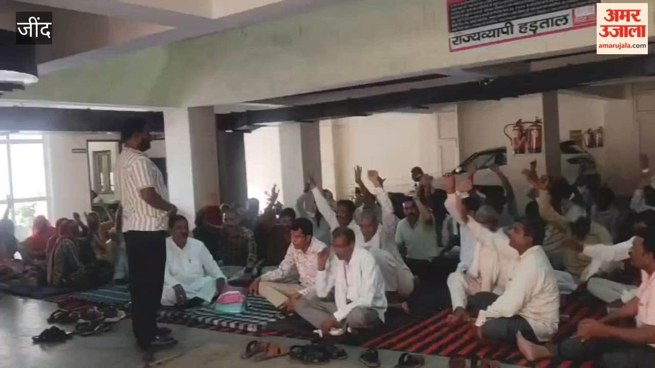Sanitation workers' strike in Jind extended until August 24; 300 tonnes of garbage piled up.