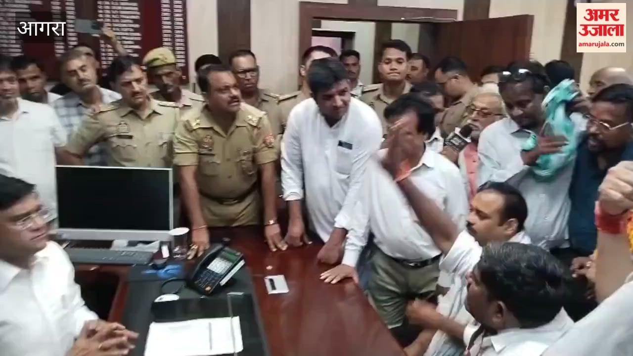 Congress members protest at SN Medical College following death of child umer