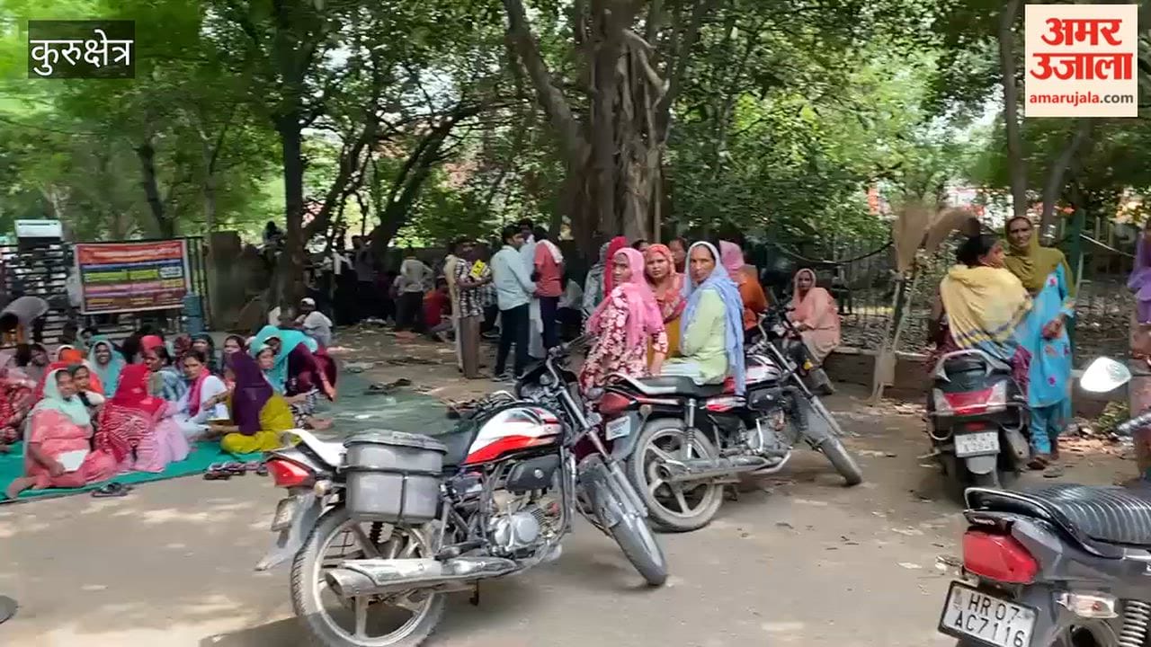 Sanitation workers in Kurukshetra stopped their tipper trucks and staged a sit-in protest; the company stated that if they did not move, action would be taken with the help of the police force