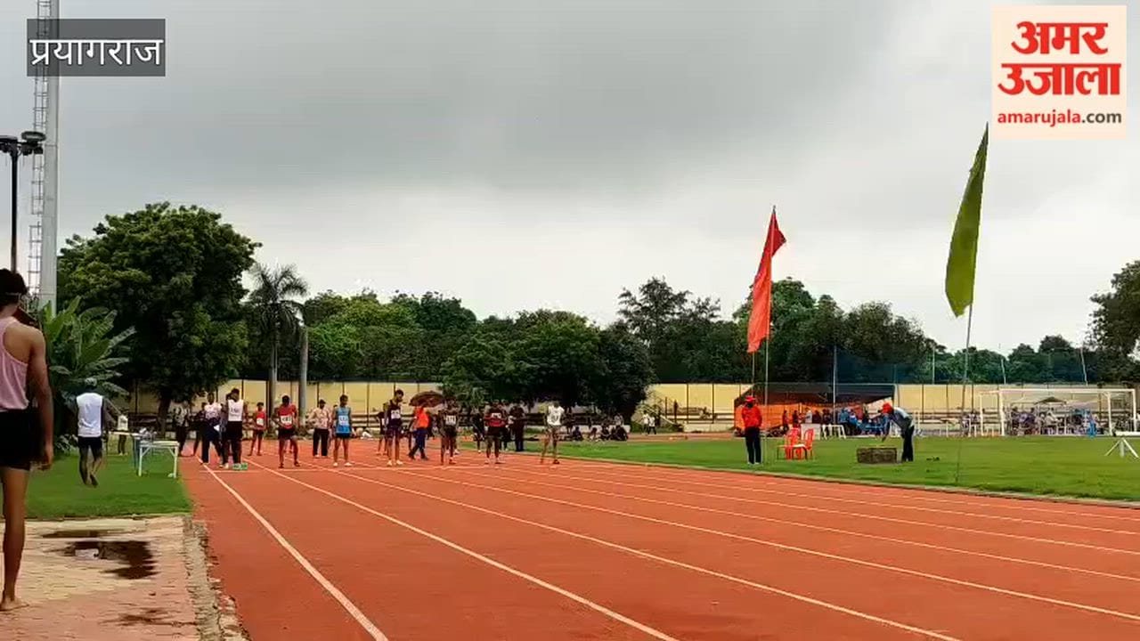 Athletes participated in the sports competition held at Madan Mohan Malaviya Stadium.