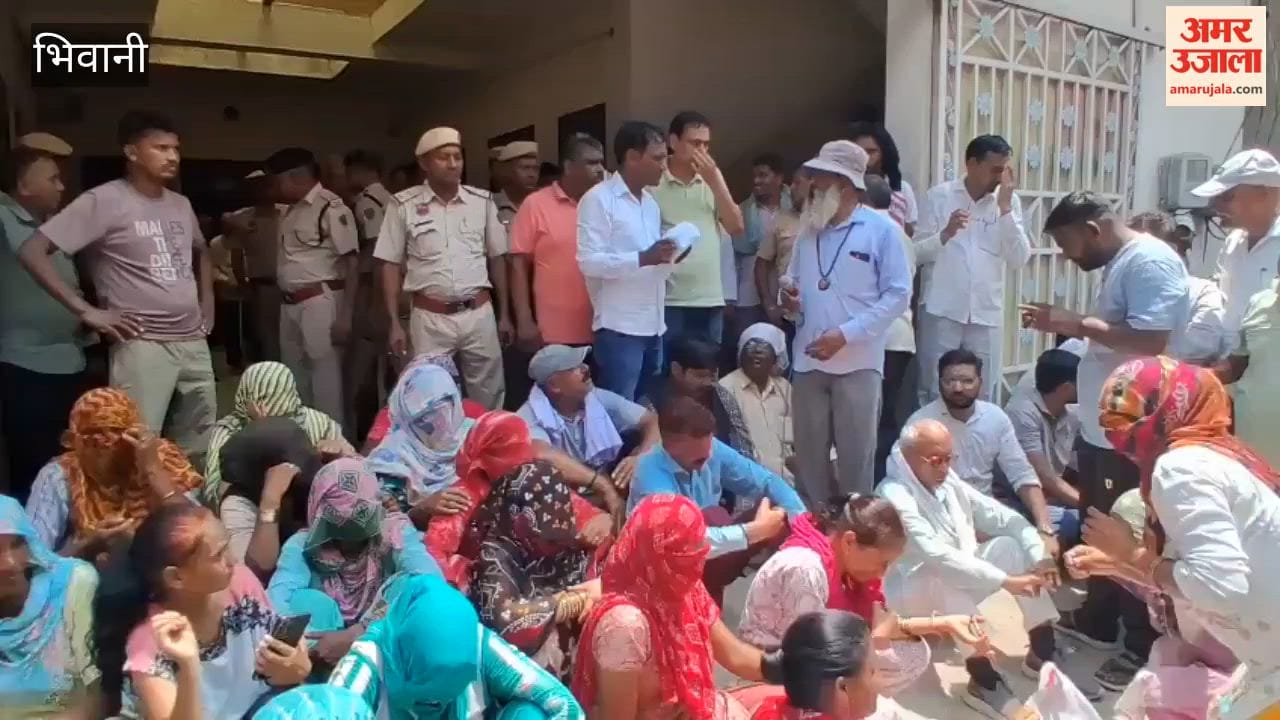 Standoff between Municipal Council and sanitation workers in Bhiwani; sit-in protest at MLA's residence.