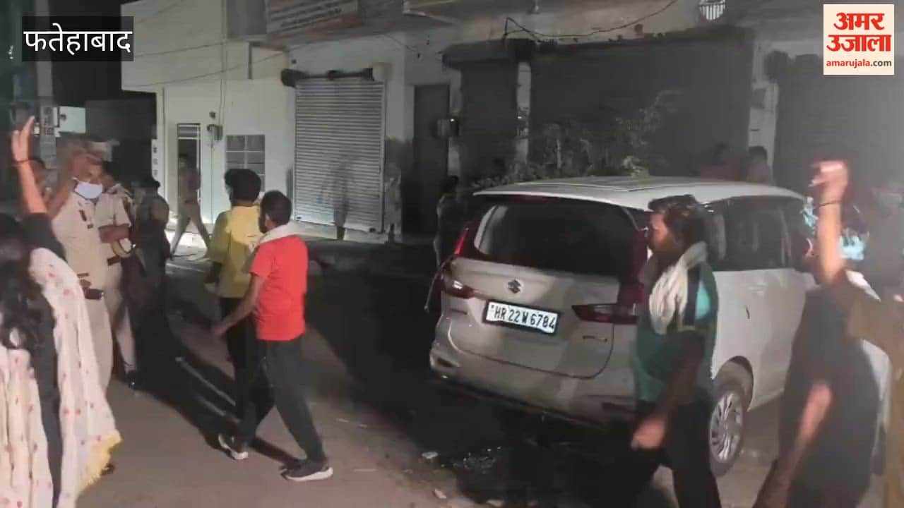 Garbage removal resumes in Fatehabad under police protection; workers break JCB windshield.