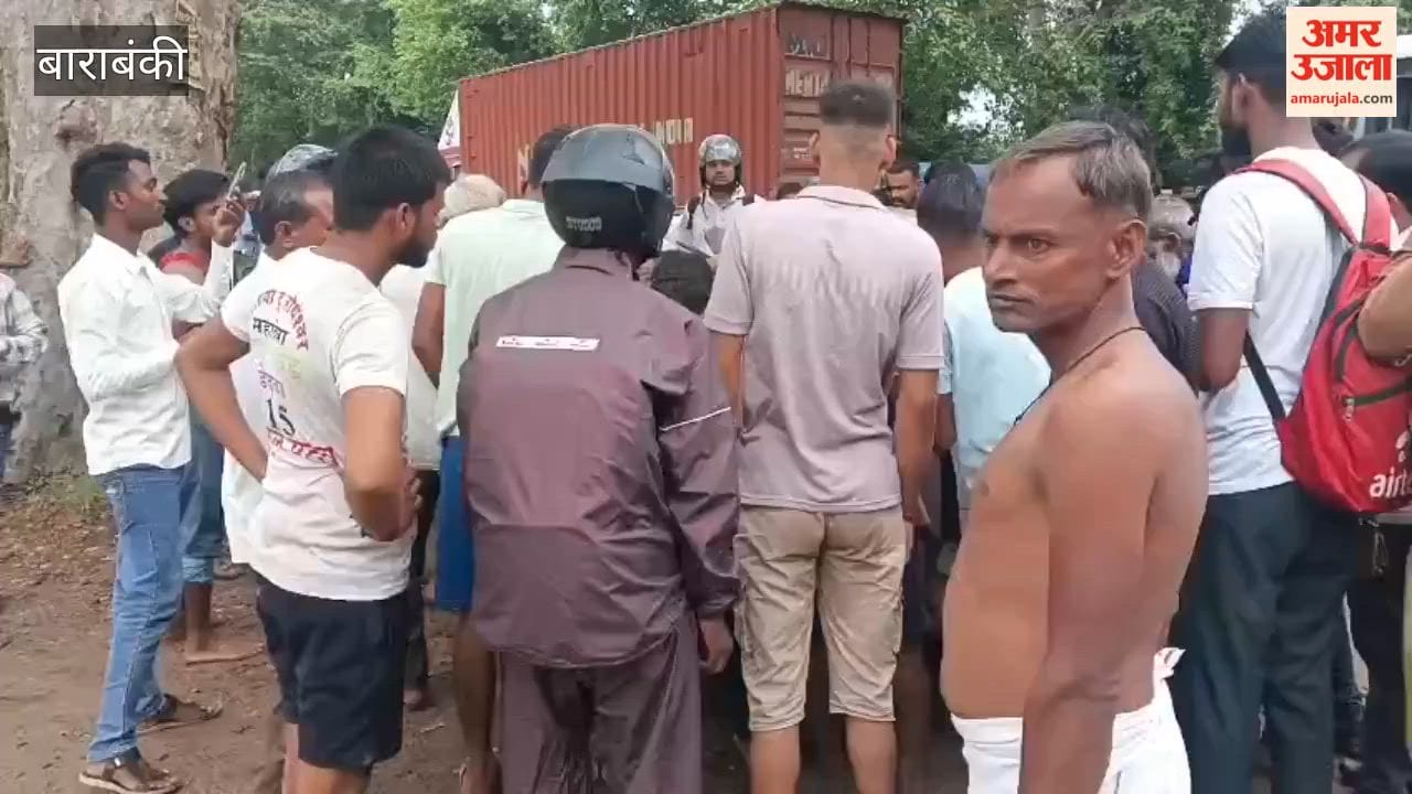 बाराबंकी के मसौली में डंपर और कार की भिड़ंत, पांच लोग घायल