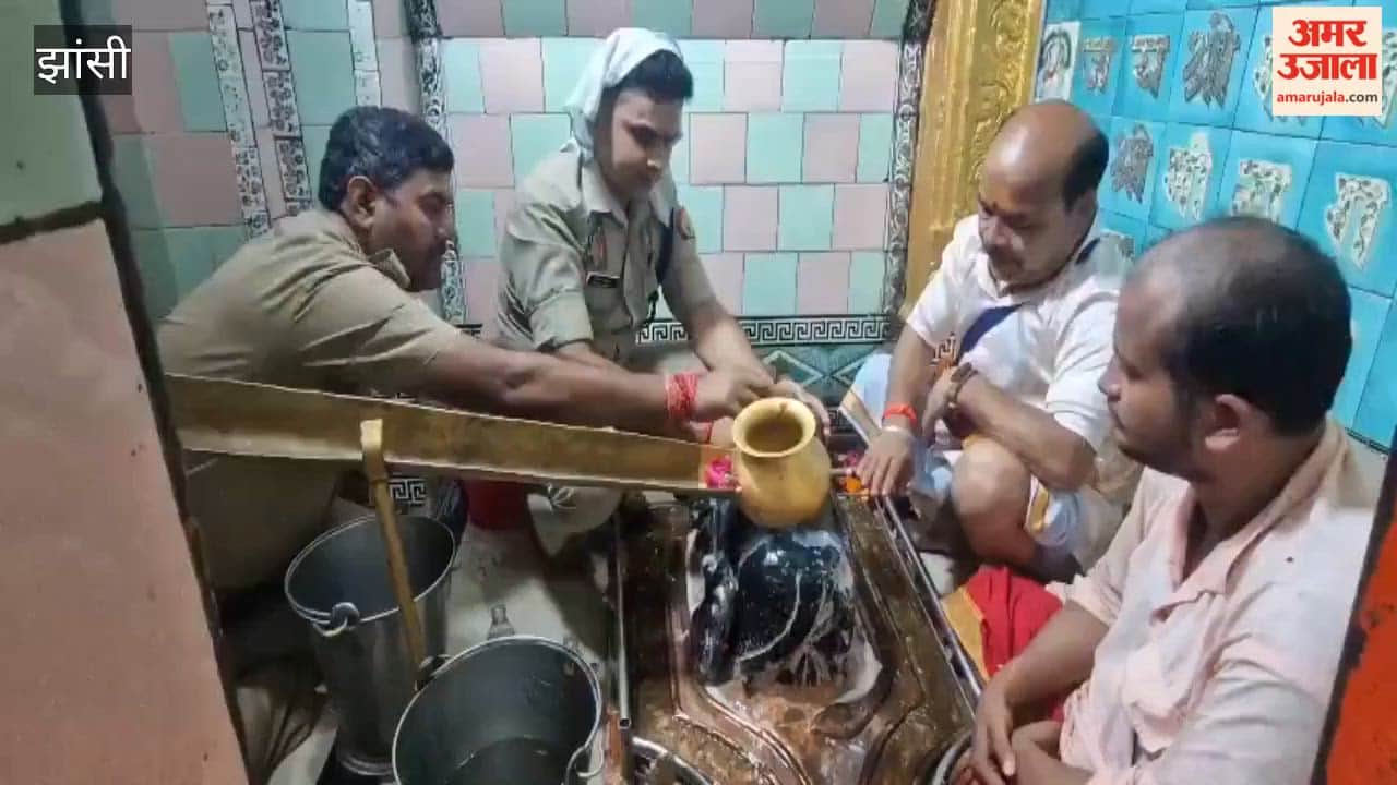 SSP visits Kedareshwar Temple in Mauranipur; offers prayers and reviews security arrangements.