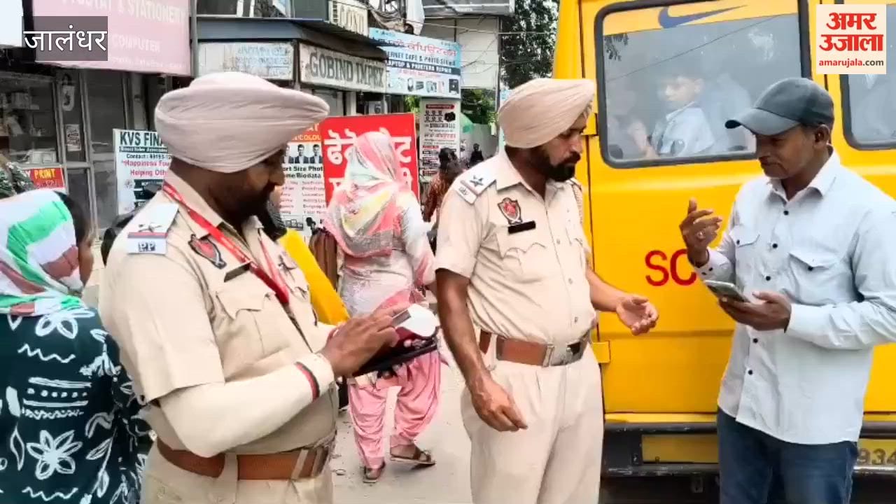Overloaded school mini-bus caught in Jalandhar; 30 children were inside.