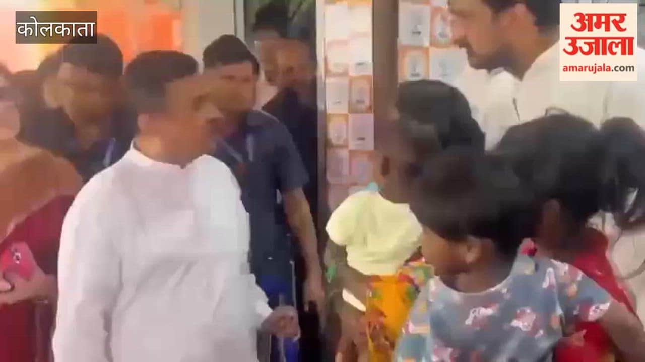 Chief Minister Hears Pavement Dweller’s Plight, Assures Her of Housing