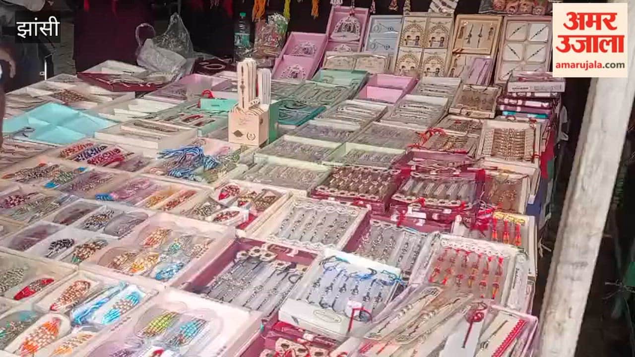 Rakhi stalls set up in Sipri Bazaar; sisters shopped enthusiastically for Raksha Bandhan.