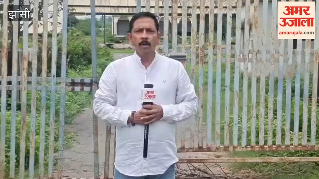 Markets deserted; farmers selling produce to middlemen.