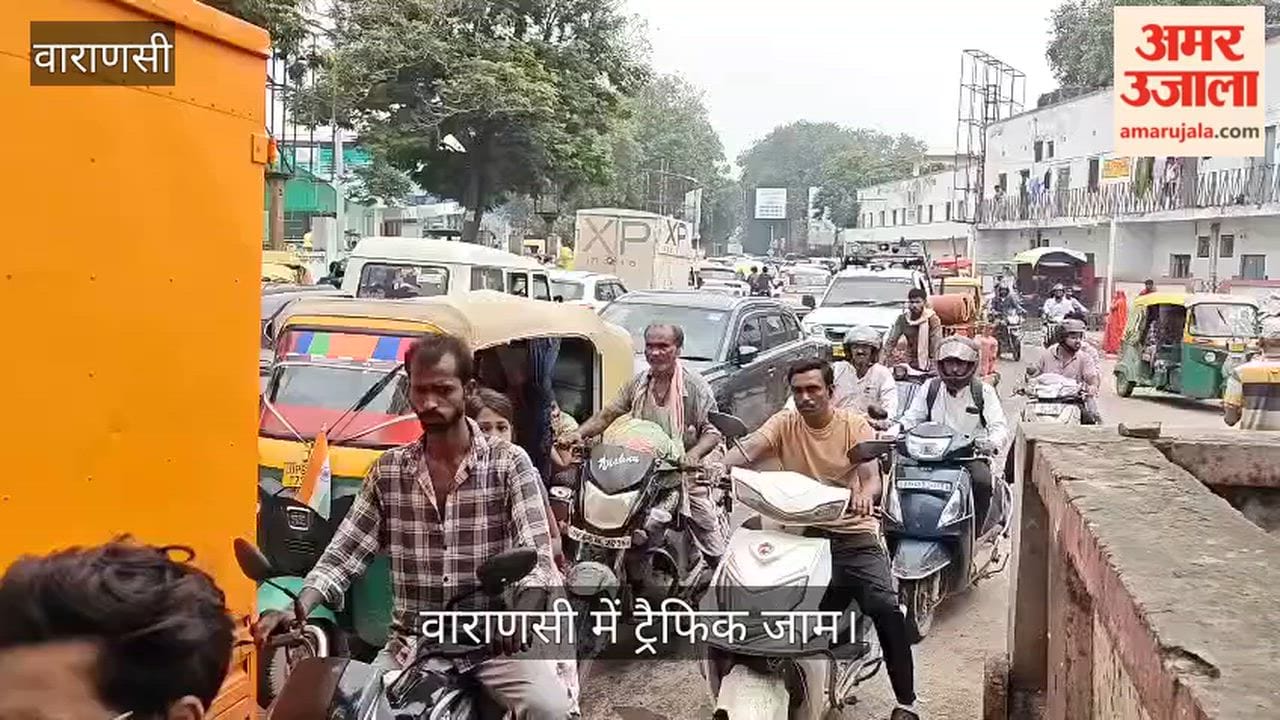 Tide of devotees in Varanasi on last Monday of Sawan massive traffic jam