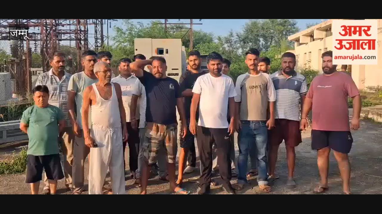 residents of Rakh Amb Tali stage protest.
