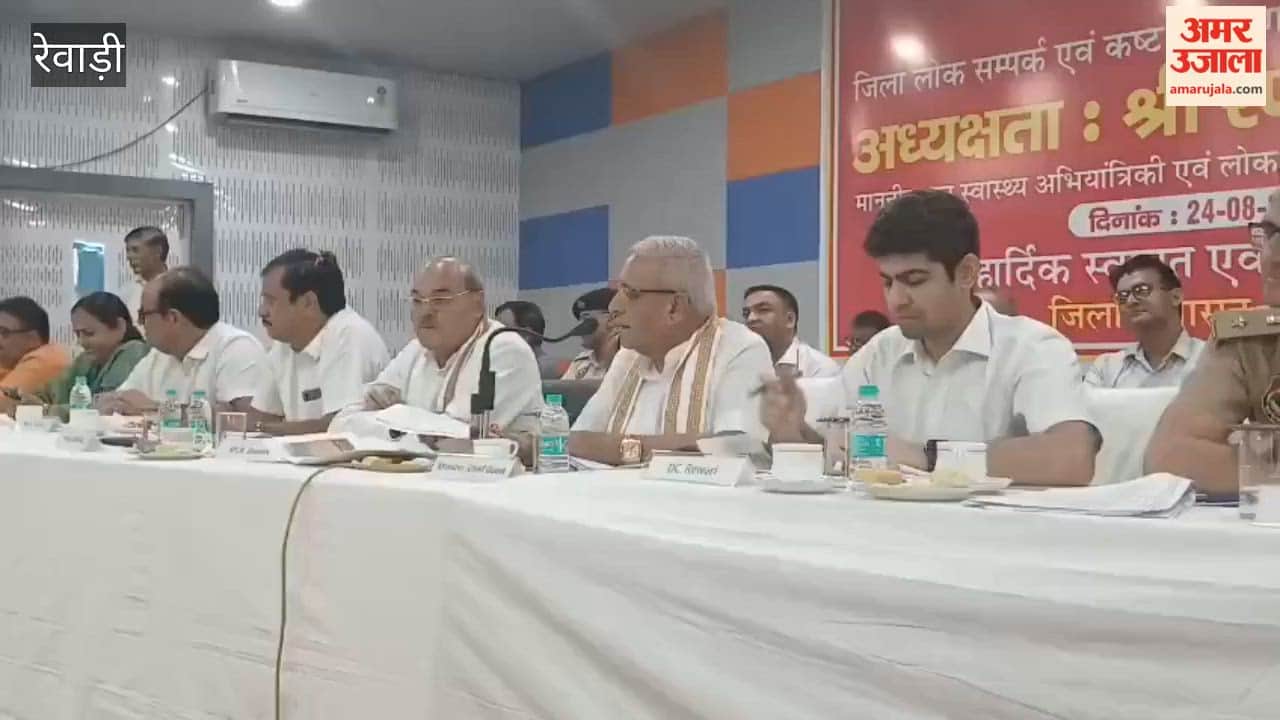 Instructions issued to clean the sewerage line in Rewari Sector-1; Public Works Minister Ranbir Gangwa orders the MC Executive Officer.