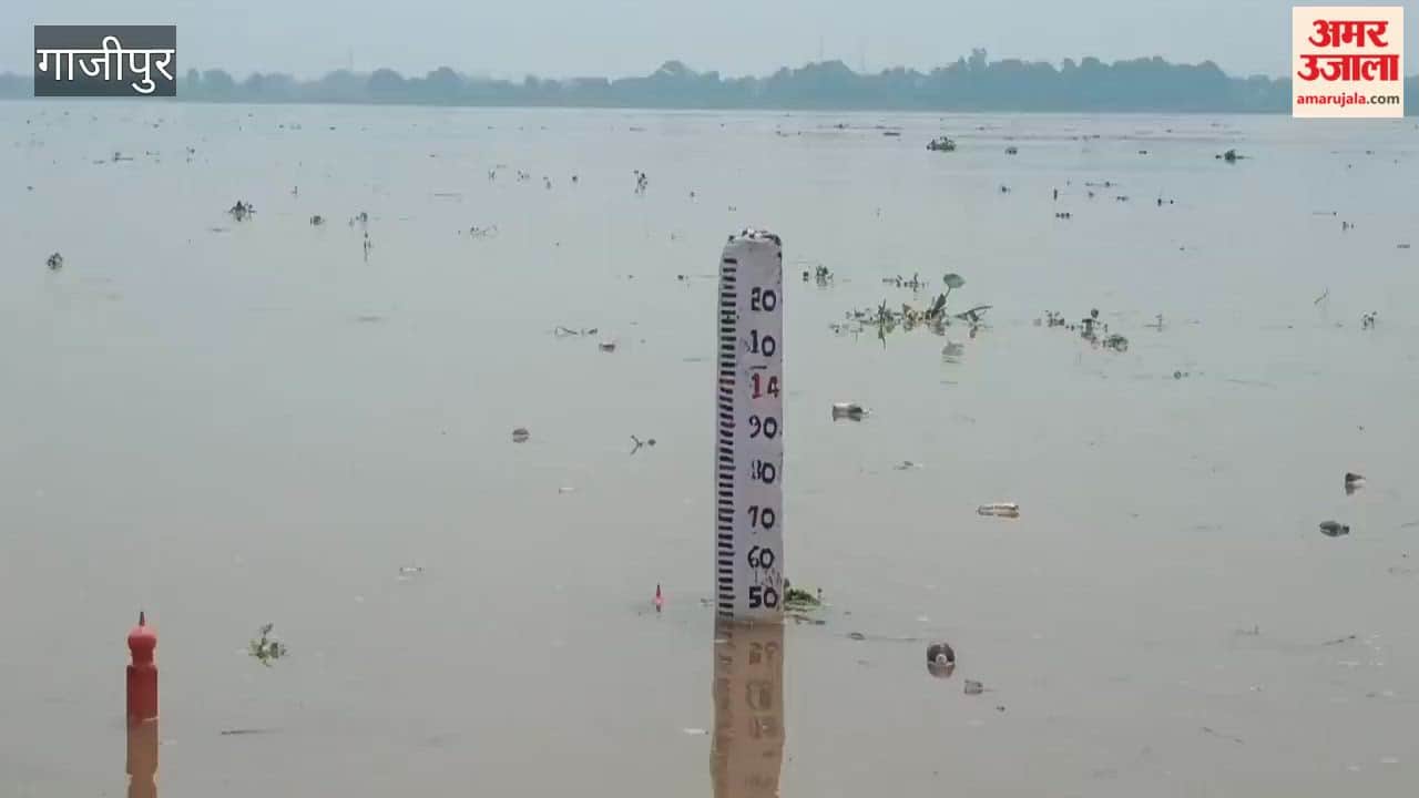 Ganga water level stable in Ghazipur but water spreading into low-lying areas
