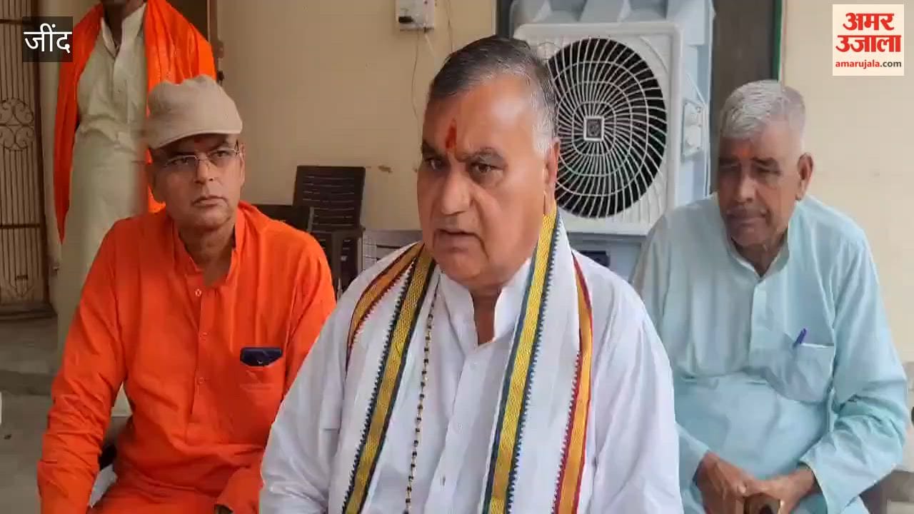Satpal Brahmachari takes a dig at the BJP; those who used to consult the almanac yesterday are today parroting the BJP's line out of self-interest.