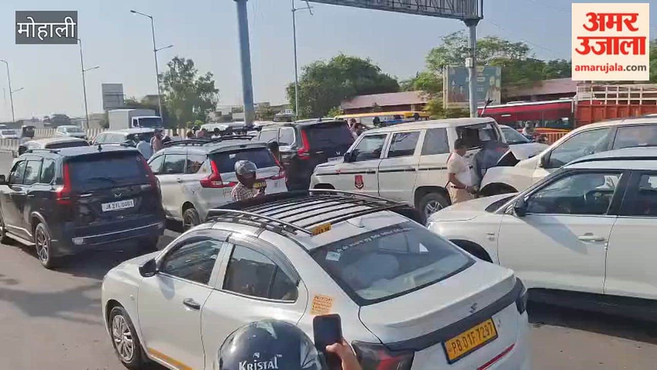 Road accident on Kharar flyover
